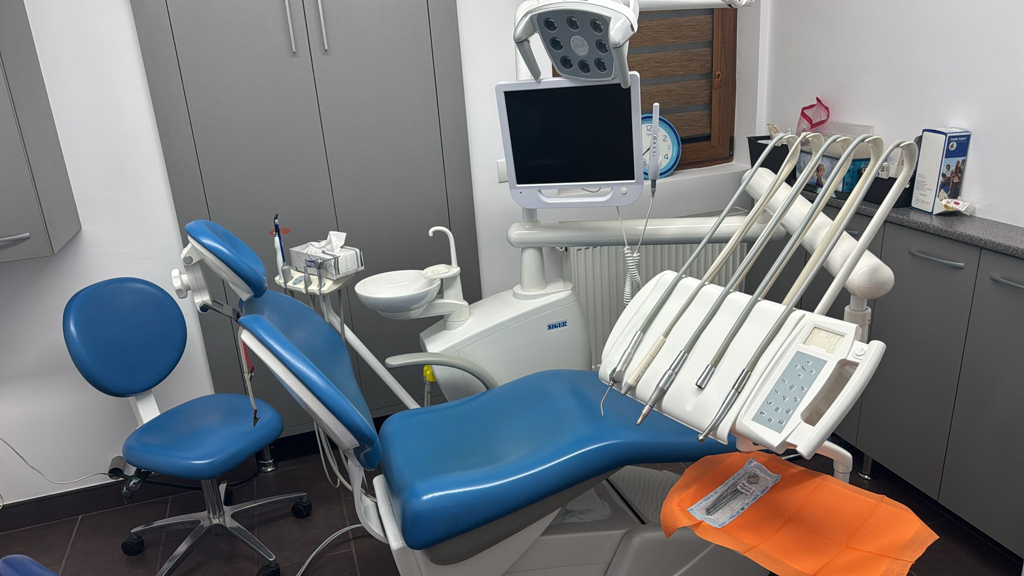 Cabinet stomatologic Anca & Raluca Smyle – interior cabinet stomatologic Berceni